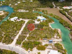特克斯與凱科斯群島的住宅用地，Thompson Cove Canal Front Land Osprey Close，编号77390474
